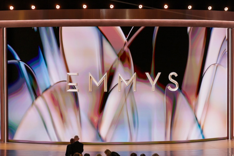 Allestimento scenografico della 78ª edizione della cerimonia degli Emmy Awards, tenutasi al Peacock Theater di Los Angeles, California, Stati Uniti. (EPA)