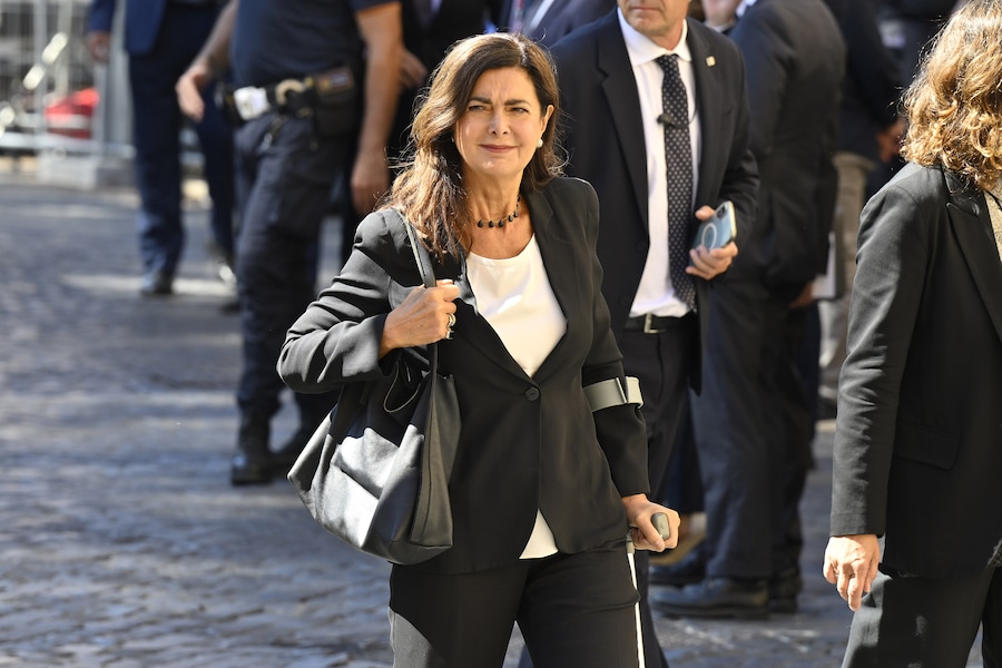 Laura Boldrini ai funerali di Emma Bonino. (7146)