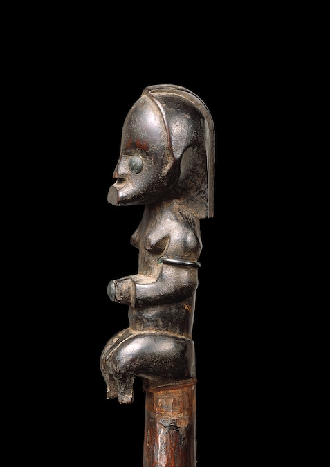 Reliquiario Fang messo in vendita a 200.000 euro Gabon Galleria Arte y Ritual Courtesy Galleria Arte y Ritual