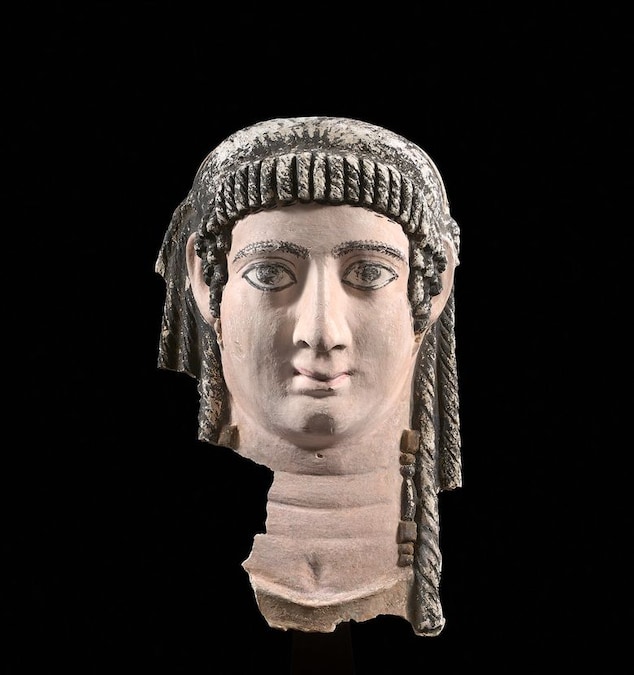 Maschera funeraria messa in vendita un poco oltre i 20.000 euro Antico Egitto Galleria Eberwein Courtesy Galleria Eberwein
