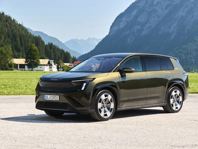 Skoda Peaq, le foto del suv sette posti elettrico