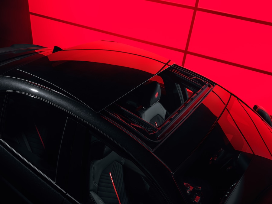 Alfa Romeo Giulia Edizione Luna Rossa