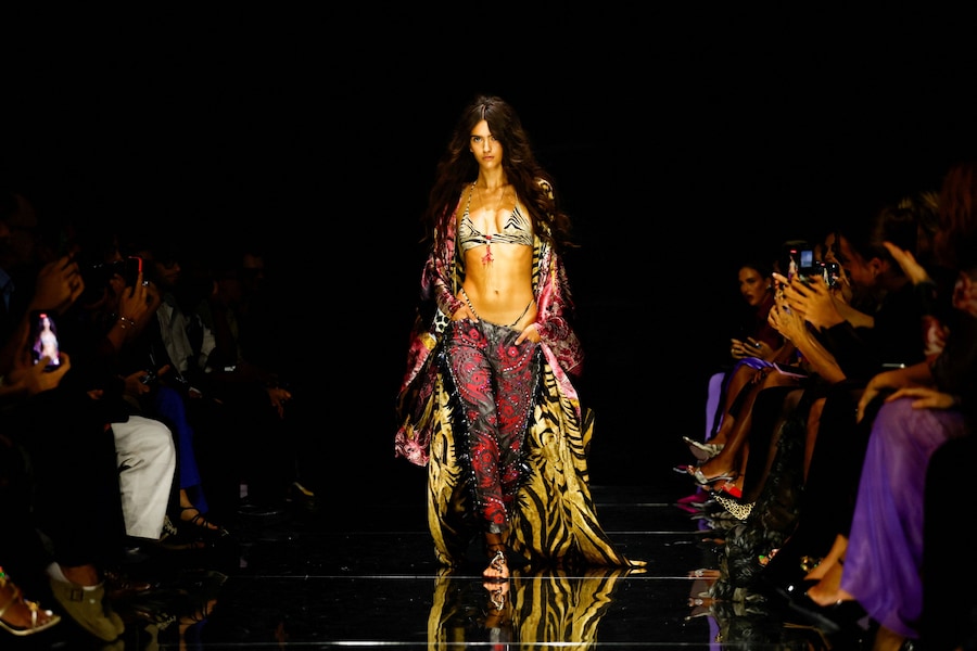 Roberto Cavalli, la collezione per la PE 2027. Milano, 24 settembre 2026. (REUTERS)