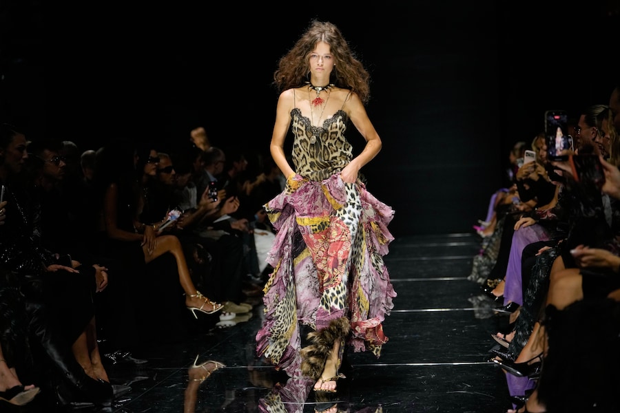 Roberto Cavalli, la collezione per la PE 2027. Milano, 24 settembre 2026. (APN)