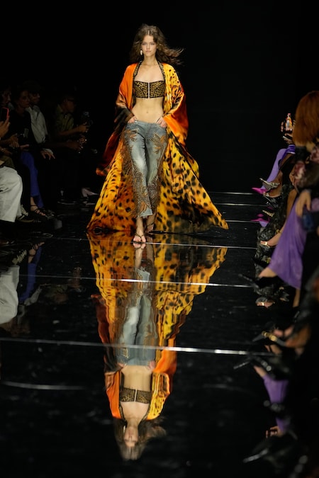 Roberto Cavalli, la collezione per la PE 2027. Milano, 24 settembre 2026. (APN)
