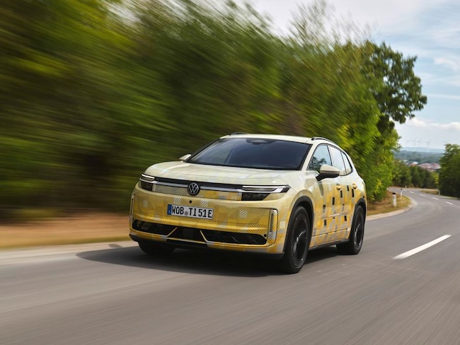 Volkswagen ID.Tiguan, le foto del suv elettrico in versione camuffata