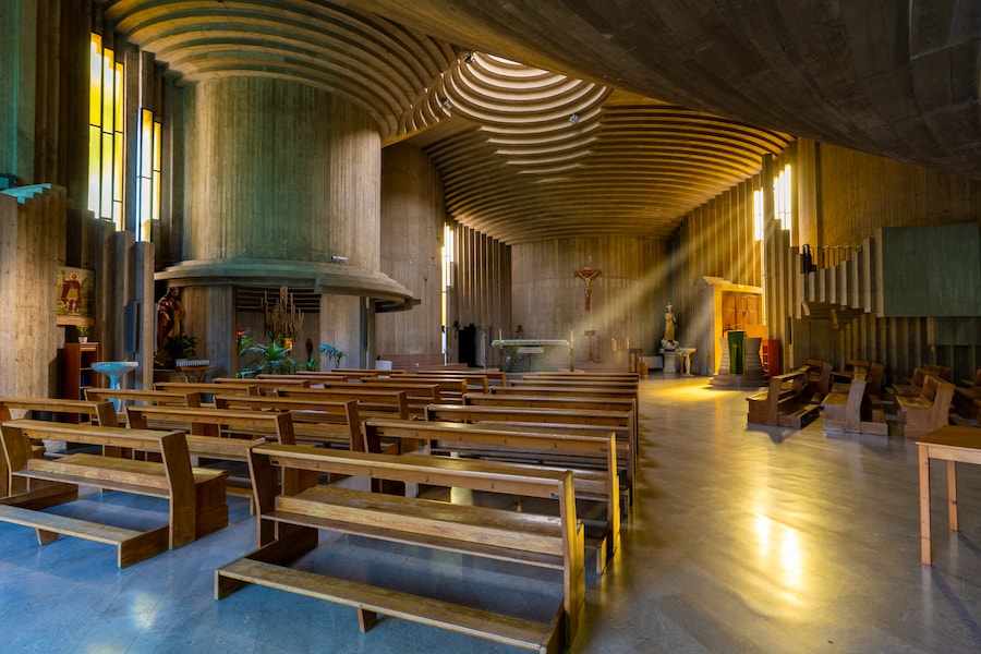Salerno, Chiesa della Sacra Famiglia. Foto Giovanni Formosa FAI
