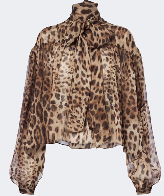 Dolce & Gabbana. In seta stampa animalier con colletto da annodare.