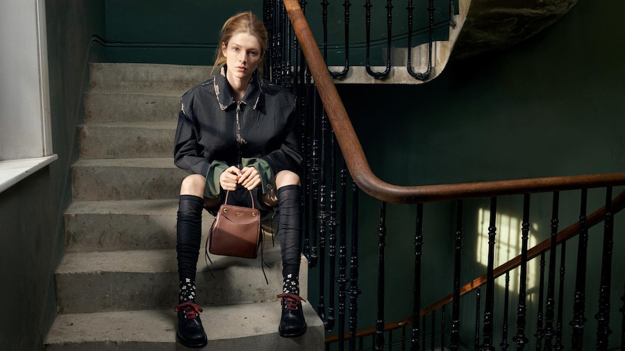 Prada. Borsa Carry in pelle con tasche frontali