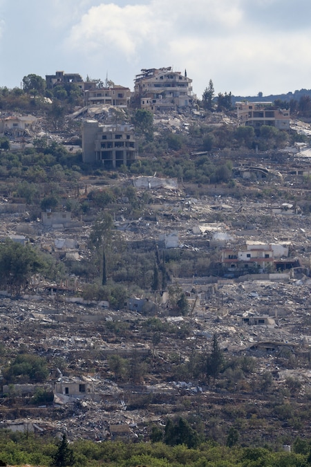 Edifici in rovina a seguito delle esplosioni a Mansouri, visti da Henniye, in Libano, il 29 settembre 2026. REUTERS/Mohamed Azakir (REUTERS)