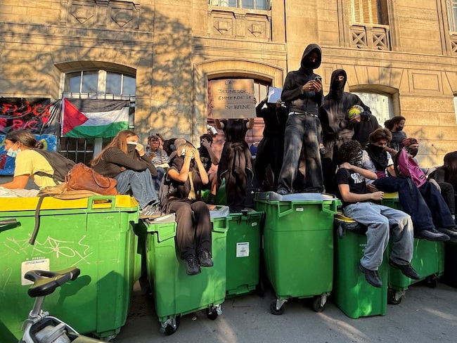 La Francia sotto assedio dei manifestanti