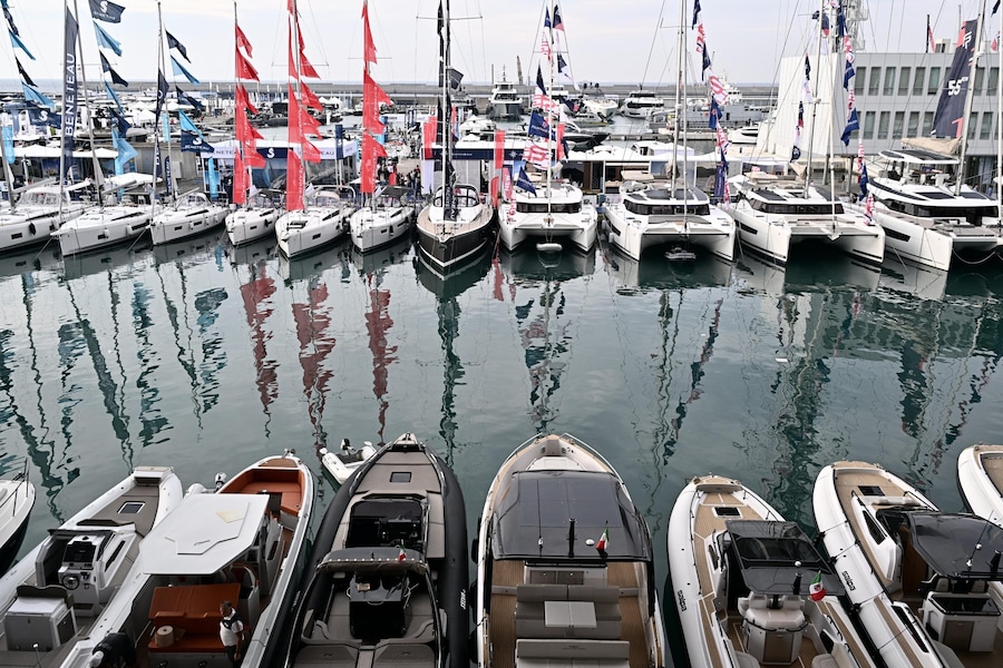Alcune vedute delle barche e yacht nella giornata di apertura della 66ma edizione del Salone Nautico Internazionale dal 1 al 6 ottobre, Genova, 01 ottobre 2026. ANSA/LUCA ZENNARO +NPK+ (ANSA)