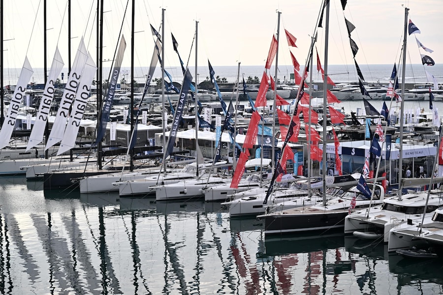 Alcune vedute delle barche e yacht nella giornata di apertura della 66ma edizione del Salone Nautico Internazionale dal 1 al 6 ottobre, Genova, 01 ottobre 2026. ANSA/LUCA ZENNARO +NPK+ (ANSA)