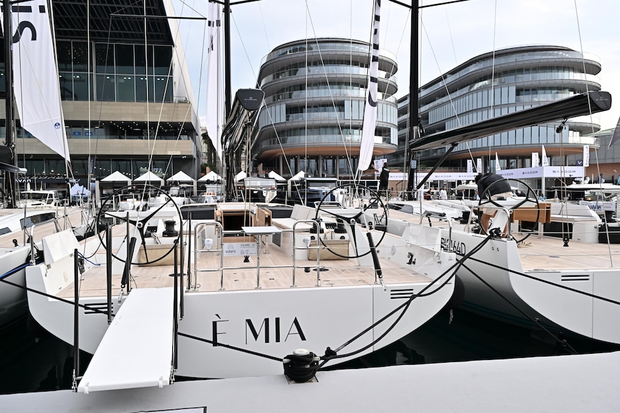 Alcune vedute delle barche e yacht nella giornata di apertura della 66ma edizione del Salone Nautico Internazionale dal 1 al 6 ottobre, Genova, 01 ottobre 2026. ANSA/LUCA ZENNARO +NPK+ (ANSA)