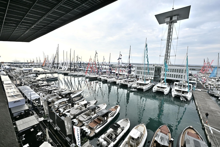 Alcune vedute delle barche e yacht nella giornata di apertura della 66ma edizione del Salone Nautico Internazionale dal 1 al 6 ottobre, Genova, 01 ottobre 2026. ANSA/LUCA ZENNARO +NPK+ (ANSA)