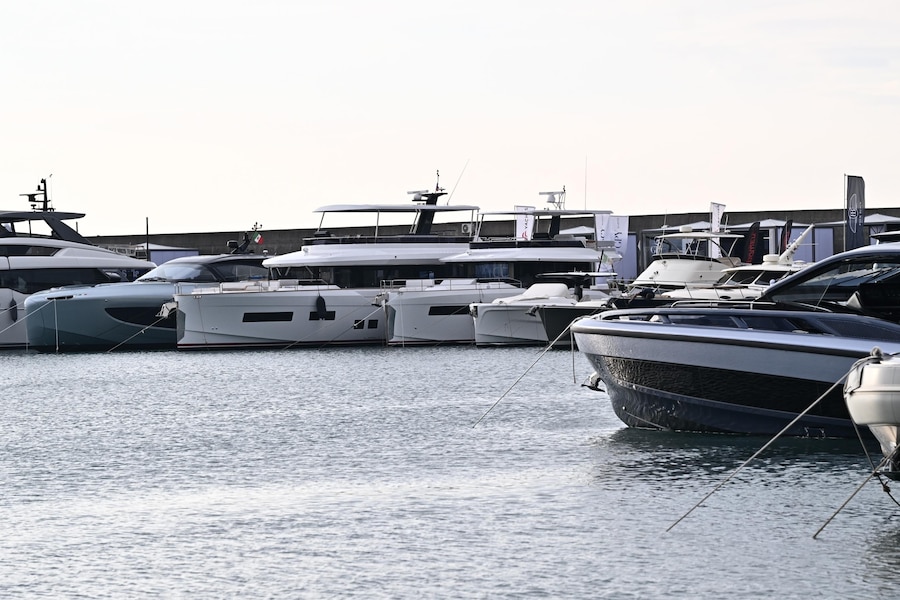 Alcune vedute delle barche e yacht nella giornata di apertura della 66ma edizione del Salone Nautico Internazionale dal 1 al 6 ottobre, Genova, 01 ottobre 2026. ANSA/LUCA ZENNARO +NPK+ (ANSA)