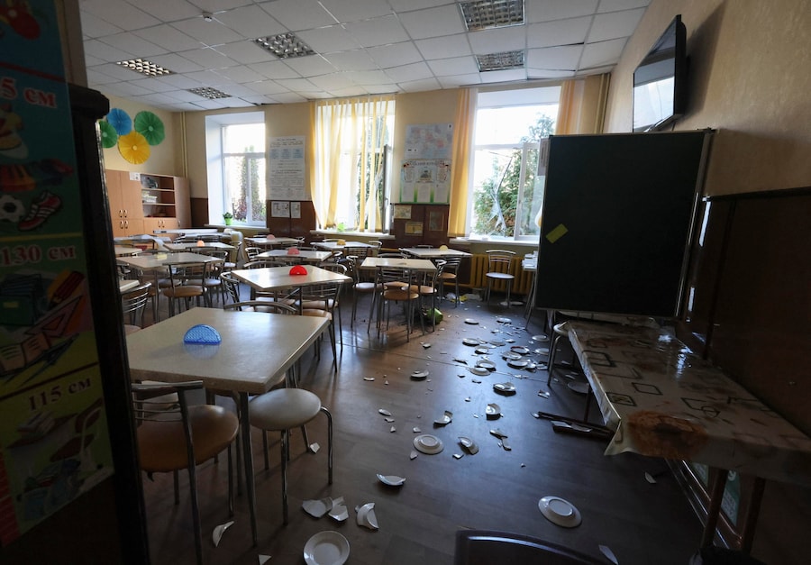 EPA/SERGEY KOZLOV (EPA)