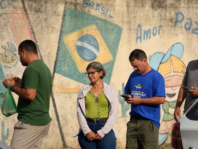 Presidenziali, i brasiliani ai seggi