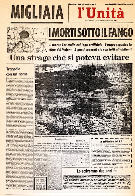 La notizia del disastro del Vajont 'Migliaia i morti sotto il fango'. Stampa xerografica da microfilm, prima pagina del giornale quotidiano 'L'Unità', organo del Partito Comunista Italiano. Italia, 11 ottobre 1963. (© fototeca gilardi)