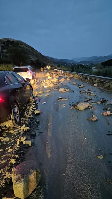 Il Comune di Melito di Porto Salvo dove nella notte il maltempo ha provocato strade invase dal fango e detriti. Catanzaro, 10 ottobre 2026. ANSA/US SINDACO +++ UFFICIO STAMPA SINDACO DI MELITO +++ FOTO NON IN VENDITA - DA USARE SOLO PER FINI GIORNALISTICI +++ NPK +++ (ANSA)