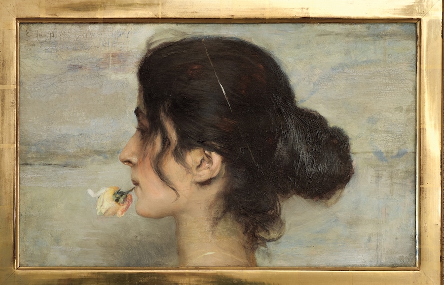La ragazza con il fiore tra le labbra