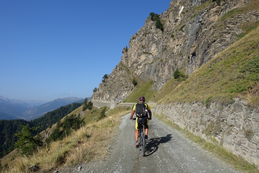 Pedalando sulle pendenze dolci dell’Assietta