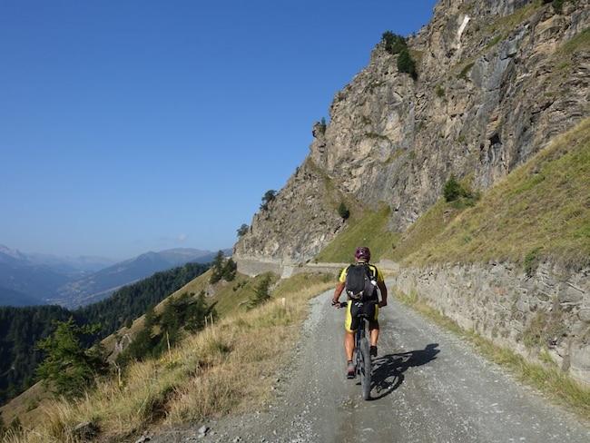 A due ruote sulle strade militari alpine