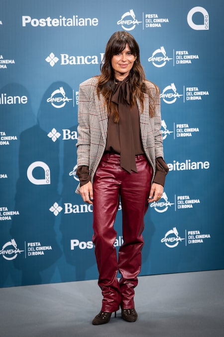 Claudia Pandolfi (Giulia Mobili)