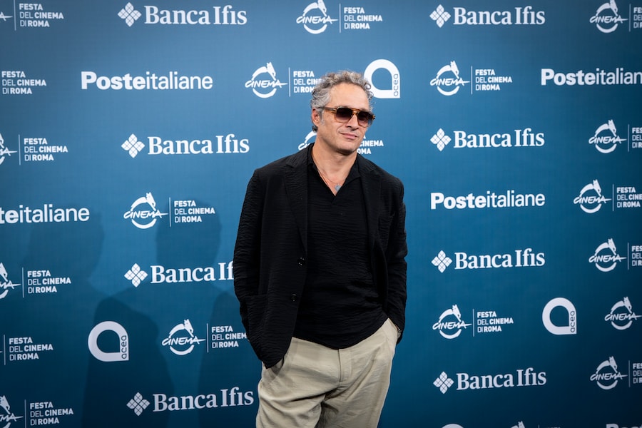 Claudio Santamaria (Giulia Mobili)