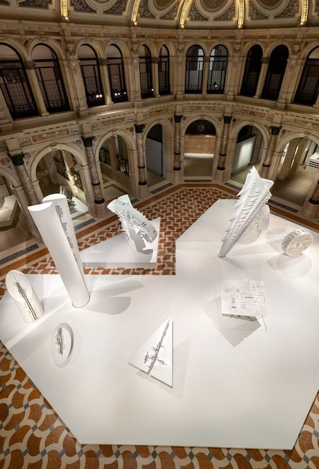 Arnaldo Pomodoro. Una vita, Gallerie d’Italia – Milano, Museo di IntesaSanpaolo, 2026Foto: Agostino Osio – Alto Piano Studio. Courtesy Fondazione ArnaldoPomodoro e Intesa Sanpaolo