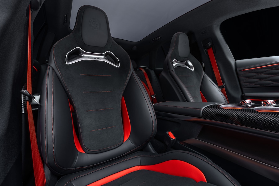 Der neue Mercedes-AMG GT SUV, Affalterbach, 2026. Mercedes-AMG GT 55 SUV | Energieverbrauch kombiniert 23,8-21,2 kWh/100 km | CO2 Emissionen kombiniert 0 g/km | CO2-Klasse: A // The all-new Mercedes-AMG GT SUV, Affalterbach, 2026. Mercedes-AMG GT 55 SUV | Combined energy consumption 23.8-21.2 kWh/100 km | Combined CO₂ emissions 0 g/km | CO₂ class: A
