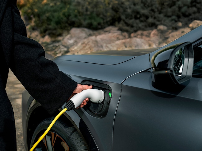 Flotte aziendali: l’ibrido plug-in è vincente, tra efficienza e libertà di movimento