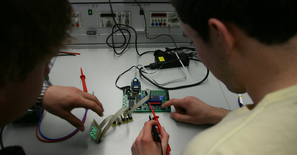 ITS. Meccanica a Bari e Moda a Biella