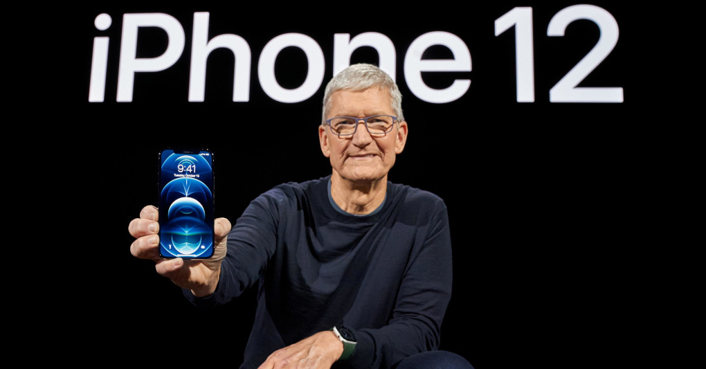 iPhone12 e fotografia, smartphone e posizione, turismo, pagamenti e orologi