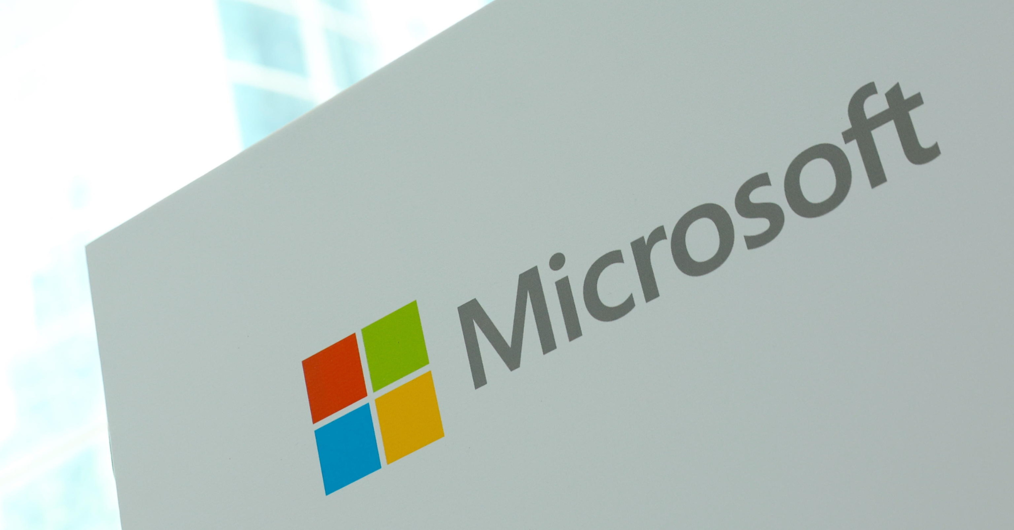 Windows con IA – mercato tech – Diffusione reti broadband