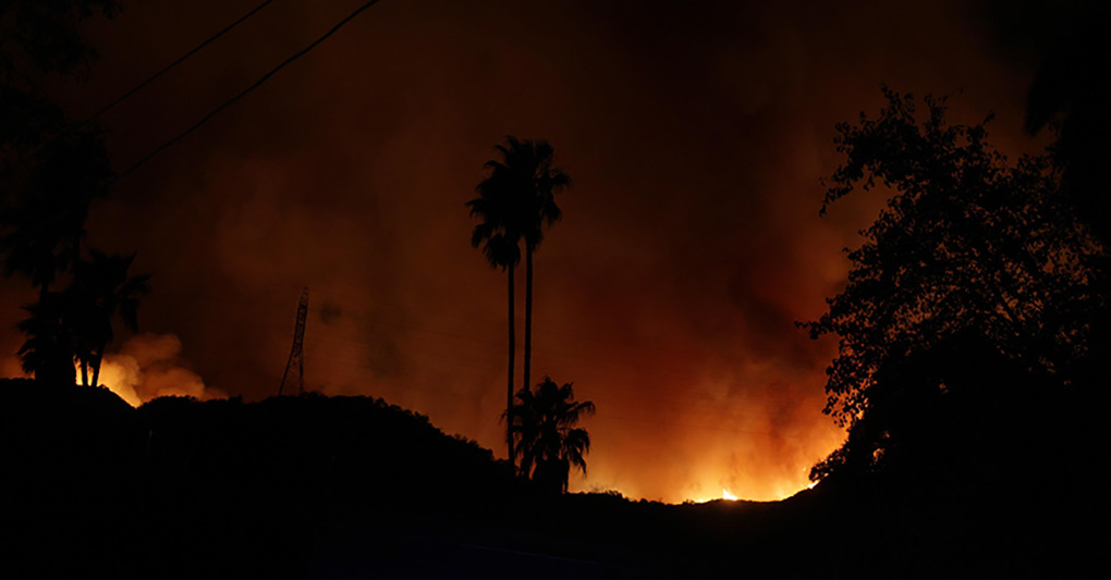 Fuoco a Los Angeles, è scontro politico