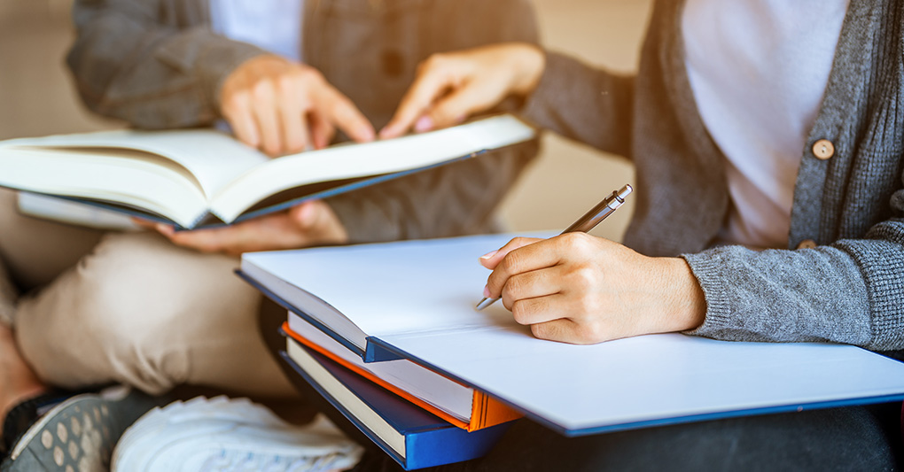 Manuale di storia al liceo nel mirino per “faziosità”