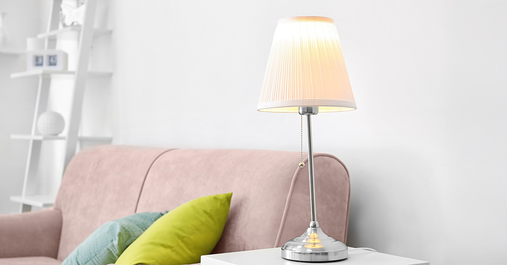 Vendotutto, 15 anni dopo: La lampada da tavolo