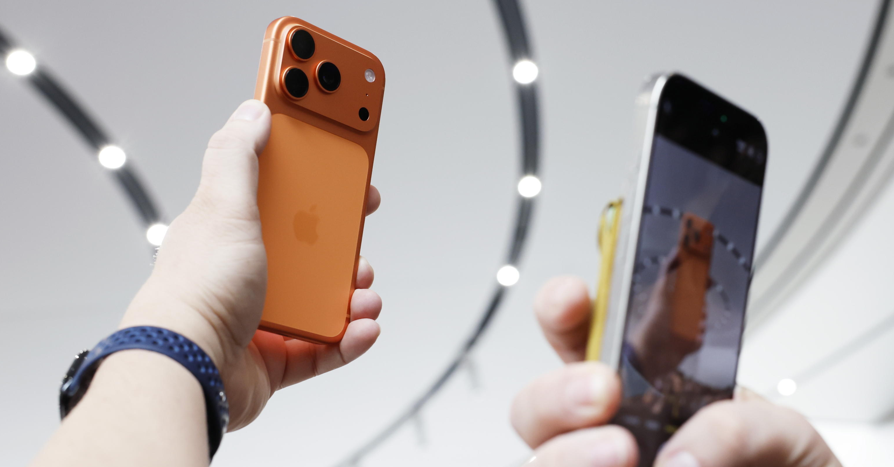 iPhone e Pixel – ChatGPT5 – Luna