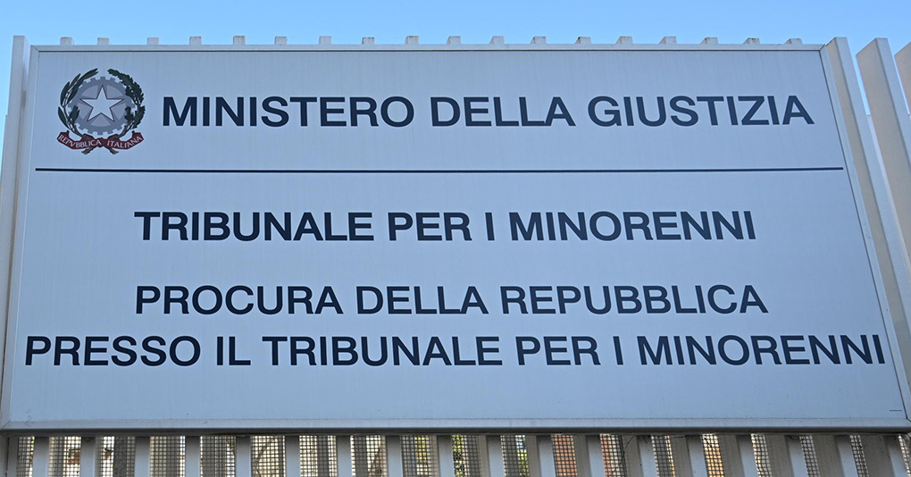 Divieto di uscita notturna per i minori anni 14 non sorvegliati