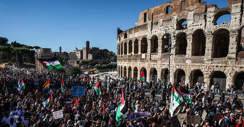 Gli italiani in piazza