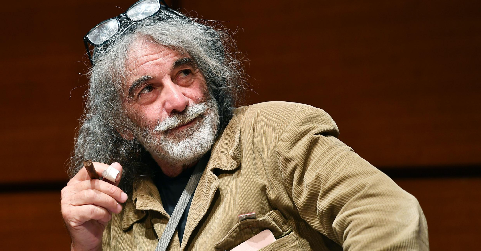 L'attualità commentata da Mauro Corona