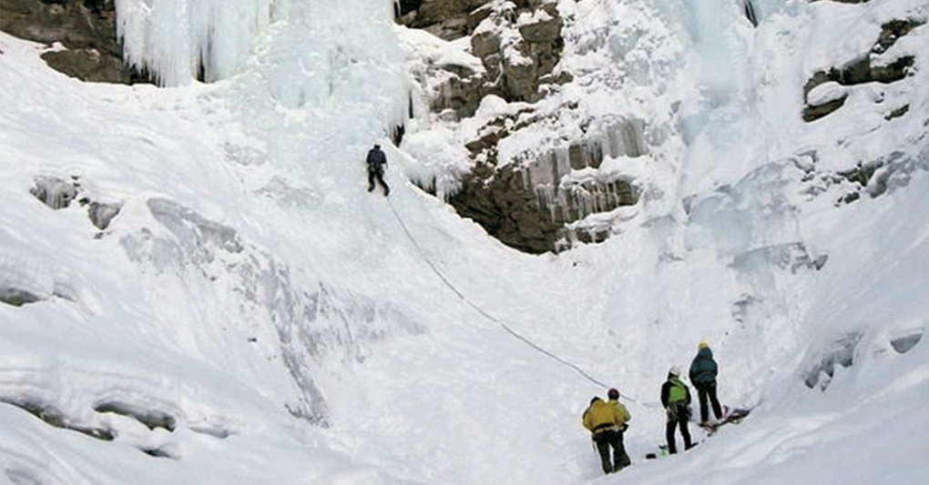 Valle d'Aosta: dallo sci di fondo alle ciaspole, dall'arrampicata invernale alla corsa sulla neve episode artwork