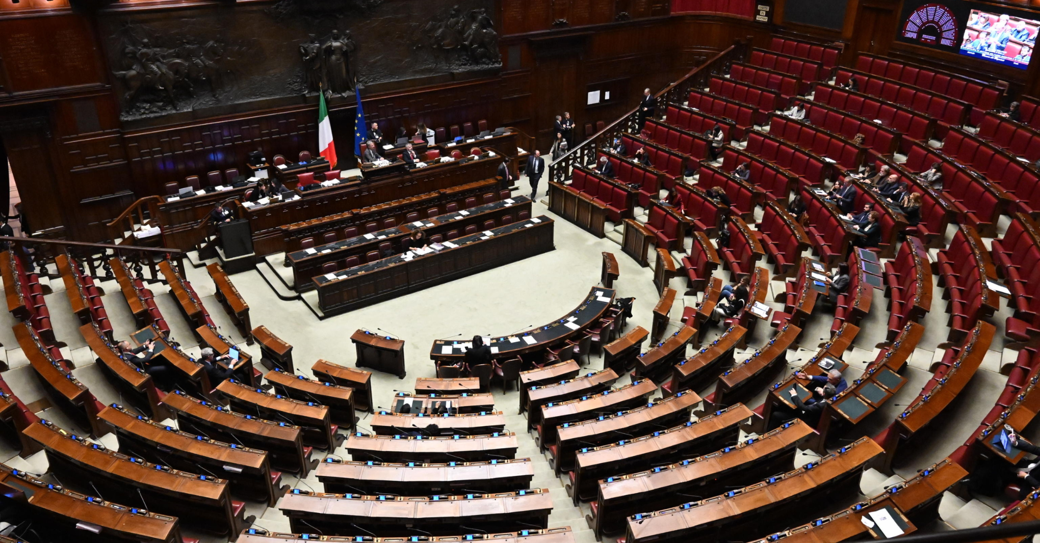 Flussi, ok della Camera al decreto, passa al Senato. Intanto le aziende cercano strade alternative