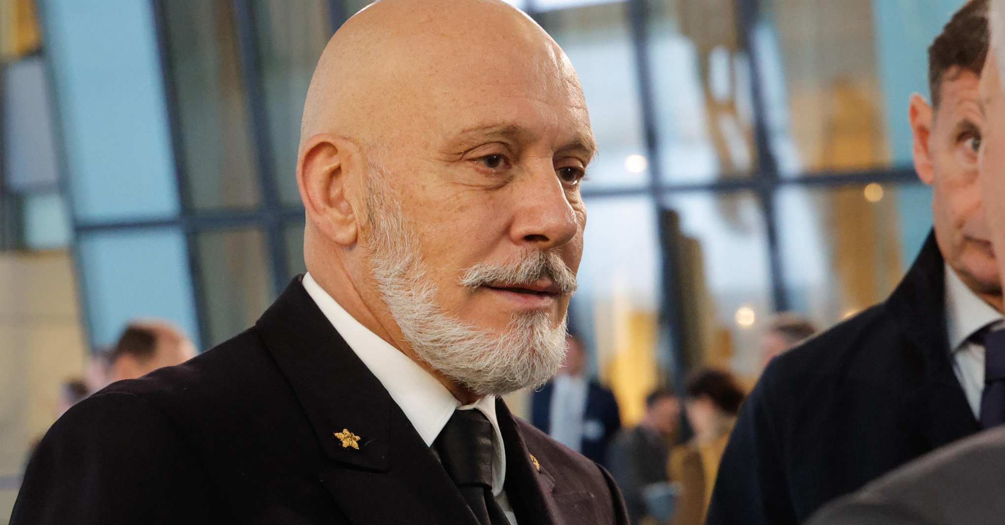 Meloni e Cavo Dragone: la Nato va difesa sempre - L'editore fascista alla fiera Più Libri Più Liberi. Meloni e Cavo Dragone: la Nato va difesa sempre - L'editore fascista alla fiera Più Libri Più Liberi.