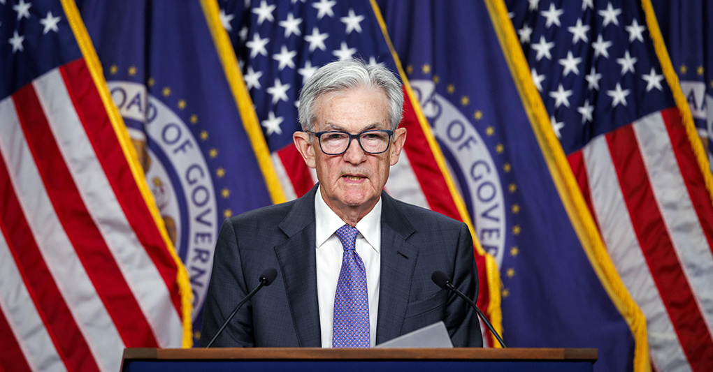 La Fed divisa taglia i tassi ai minimi da 3 anni, nel 2026 una sola riduzione