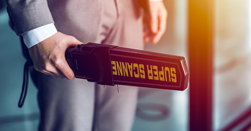 Metal detector nelle scuole