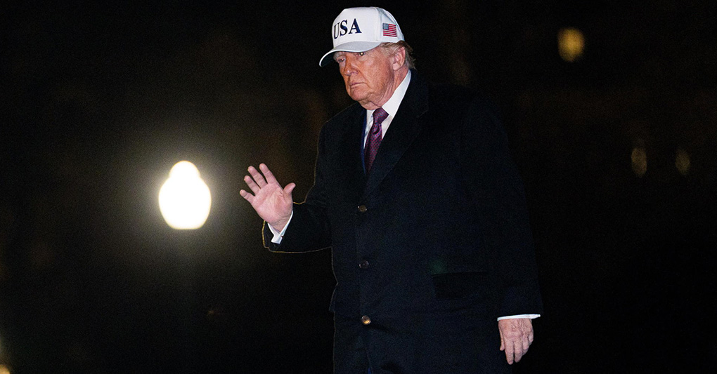 Trump continua a non curarsi della situazione interna