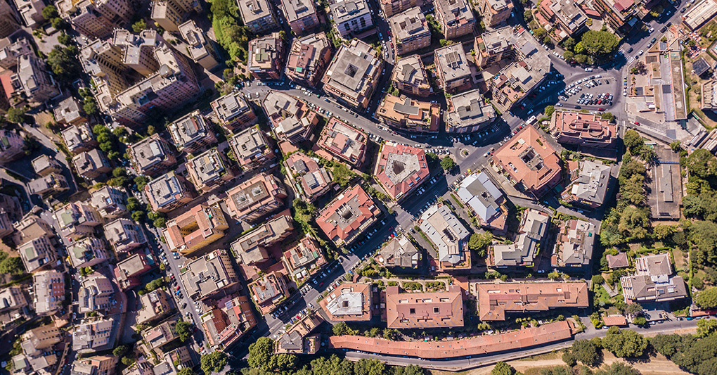 Casa, strade, scuole: nei Comuni investimenti in volo a 21,8 miliardi