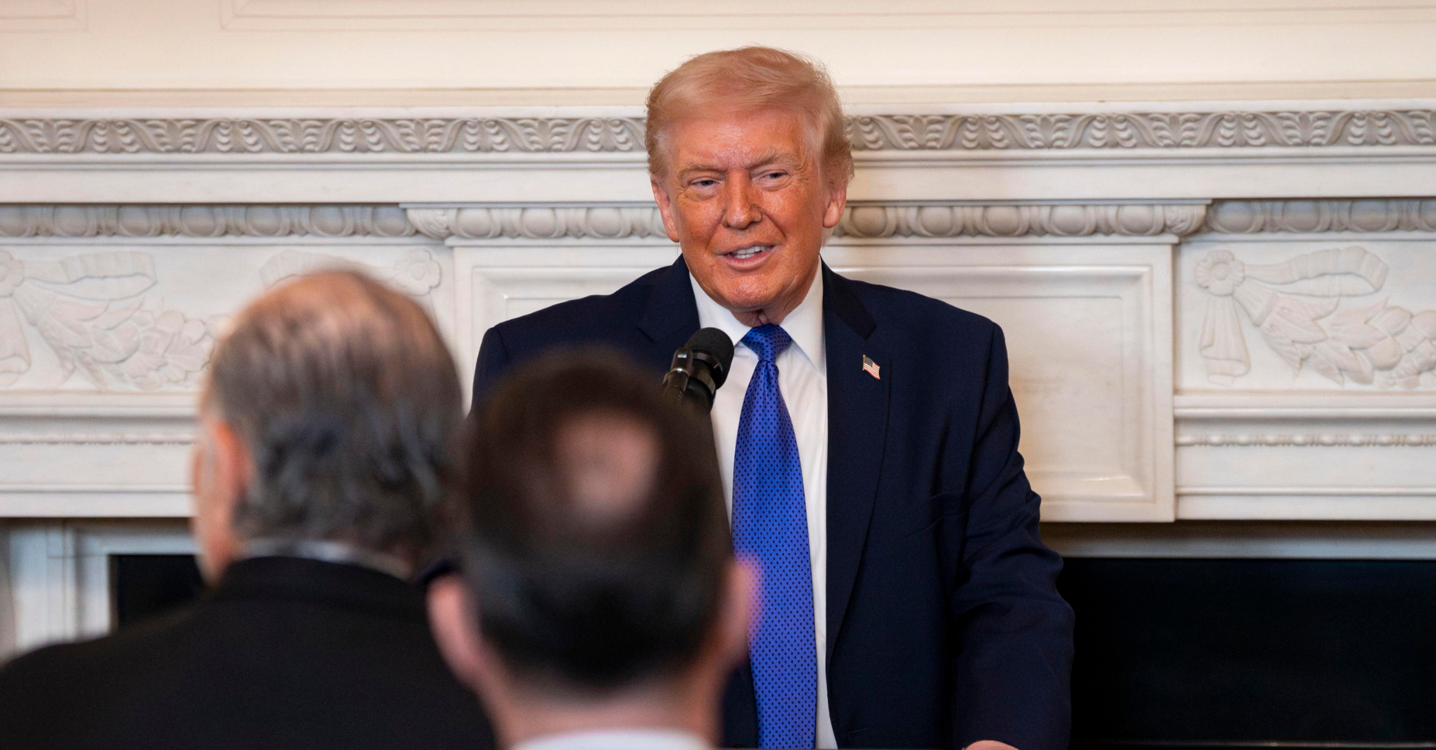 Venerdì nero per Trump: Corte boccia dazi e pil rallenta